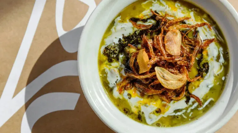 طرز تهیه آش رشته با حبوبات کنسروی