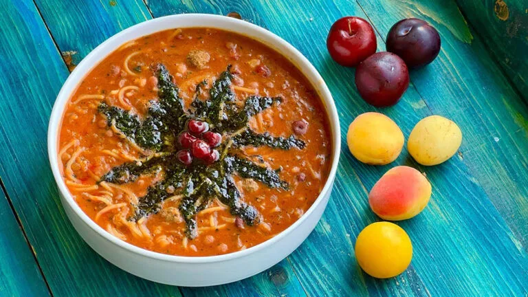 طرز تهیه آش رشته اردبیل محلی