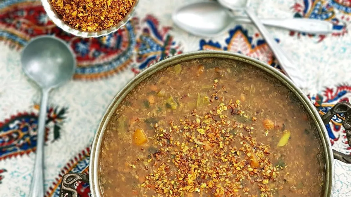طرز تهیه آش ترش مازندرانی
