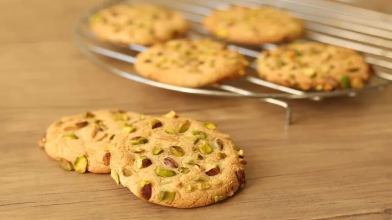 طرز تهیه شیرینی قرابیه گردویی