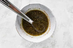 ایجاد مایع مرینیت مرغ گریل سالاد سزار
