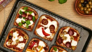 طرز تهیه پیتزا با نان تست