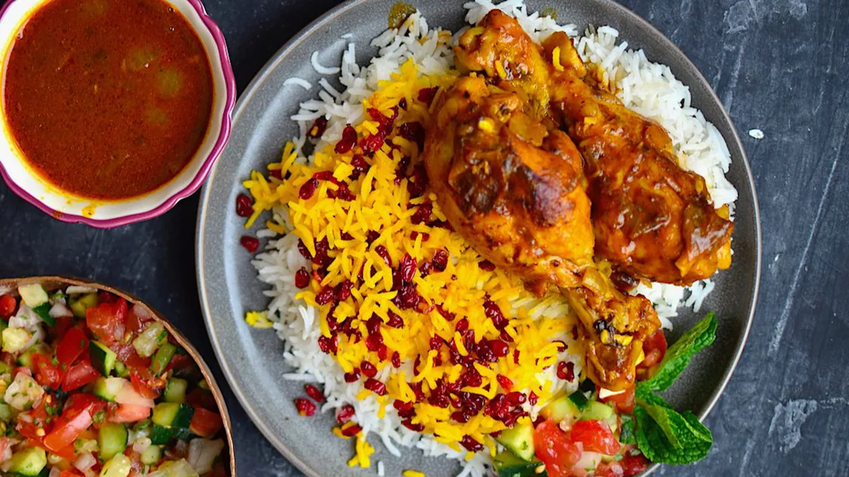 طرز تهیه مرغ زعفرانی آبدار