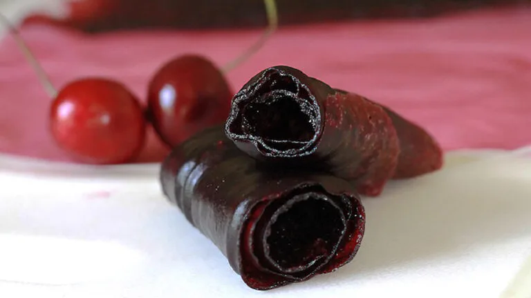 طرز تهیه لواشک آلبالو با هسته
