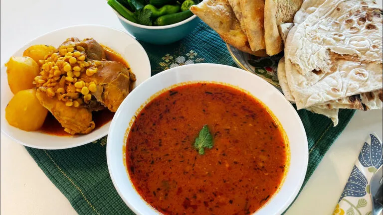 طرز تهیه آبگوشت مرغ با رب ساده