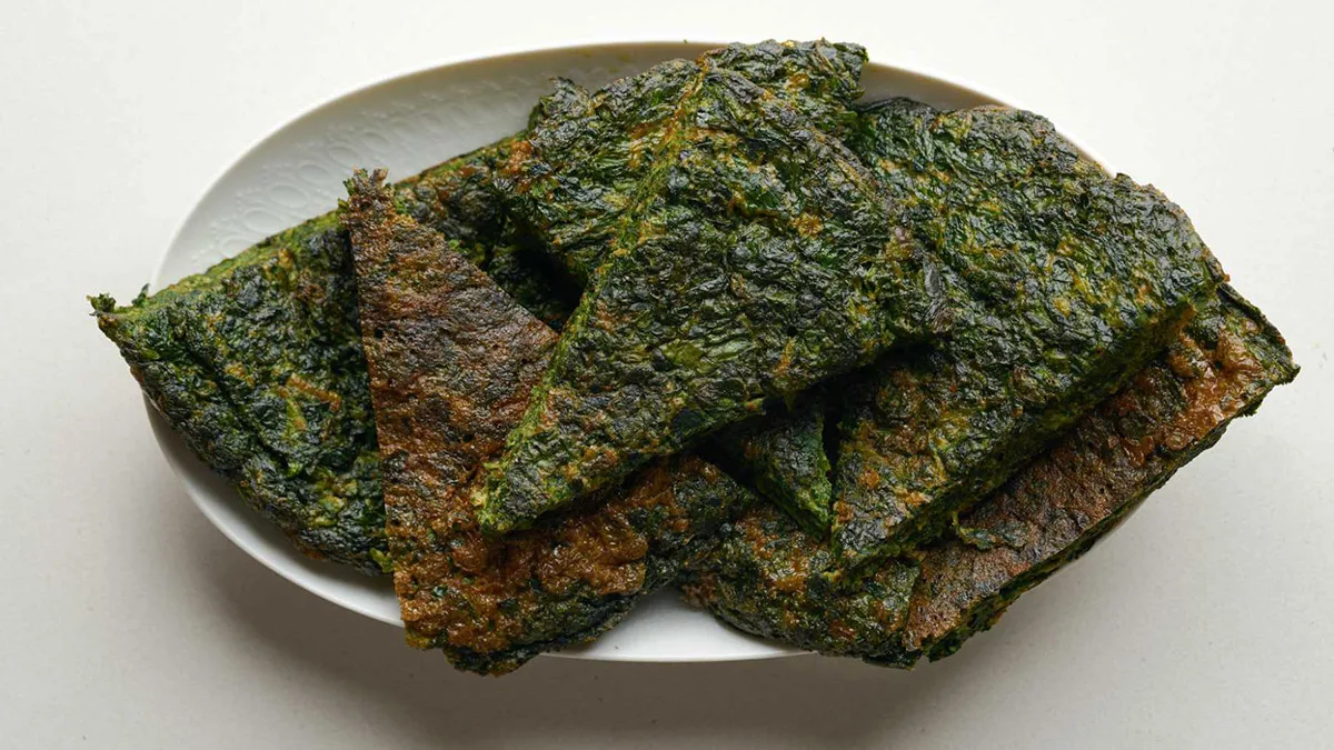 طرز تهیه کوکو سبزی در مایکروفر