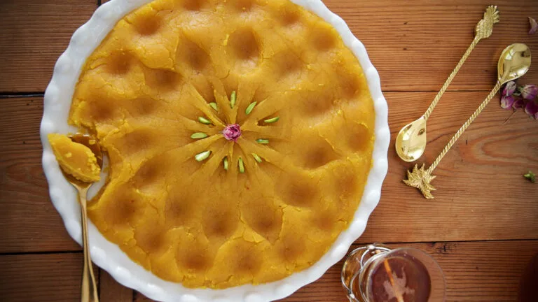 طرز تهیه حلوا شیر با زعفران