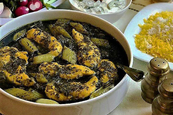 طرز تهیه خورشت کرفس با مرغ