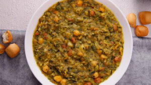 طرز تهیه آش سبزی شیرازی