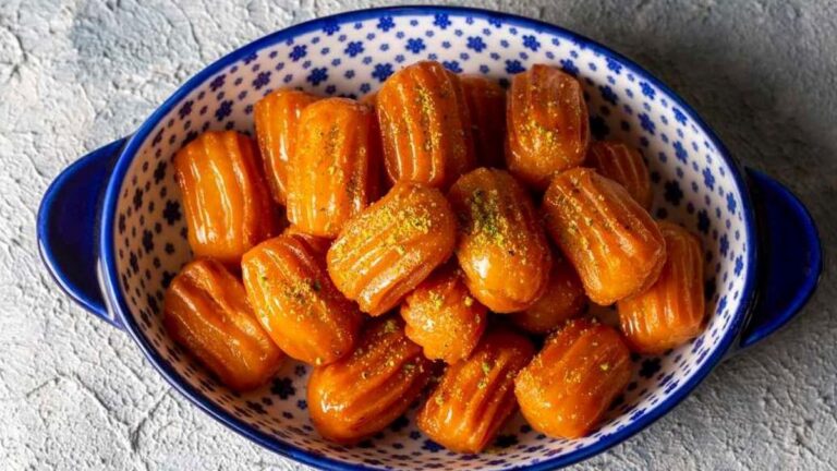 طرز تهیه بامیه بدون تخم مرغ