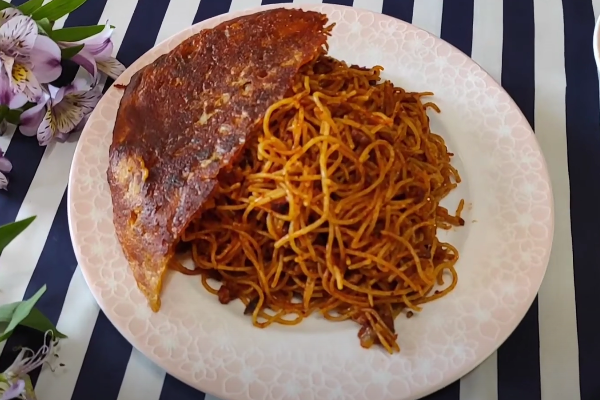 سرو ماکارونی با گوشت و سویا