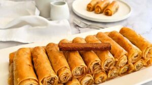 طرز تهیه باقلوا رولی