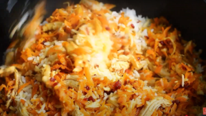 طرز تهیه استانبولی با مرغ ریش ریش