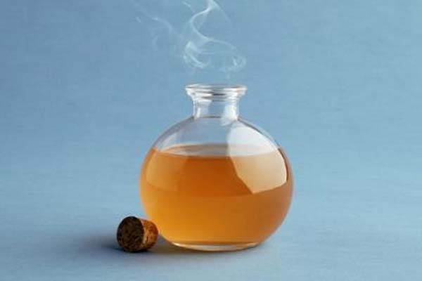 نگهداری سرکه توت سفید