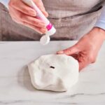 اضافه کردن رنگ خوراکی به خمیر فوندانت