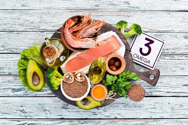 گنجاندن این منابع در رژیم غذایی روزانه می‌تواند به تامین هم‌زمان پروتئین و امگا ۳ مورد نیاز برای سلامت مغز کمک کند