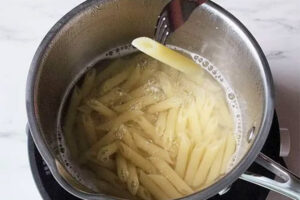 تست کردن سفتی بافت پاستا