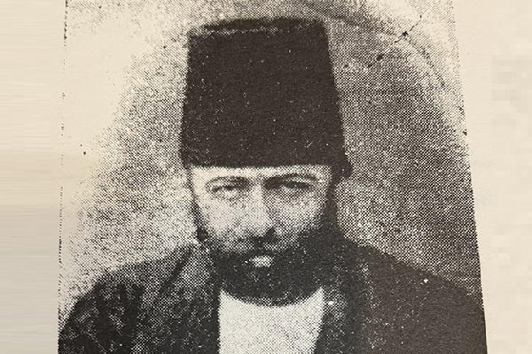 تنها تصویر موجود و منتسب به نادر میرزا نویسنده کتاب کارنامه خورش