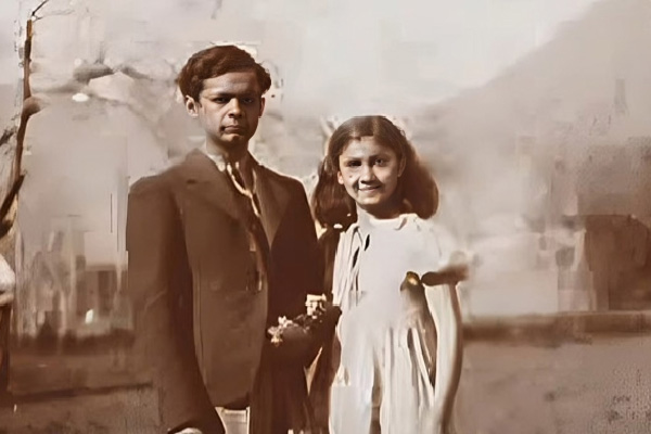 رزا منتظمی در کودکی