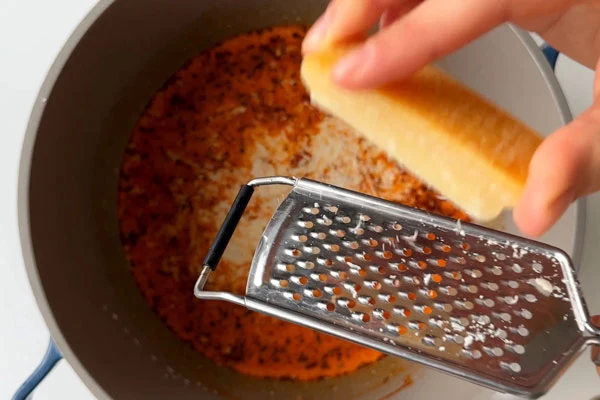 تهیه سس نودل مرغ