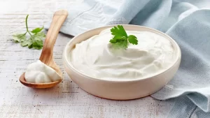 طرز تهیه خامه ترش