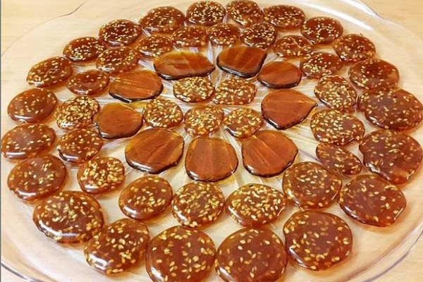 سرو پولکی کنجدی سنتی