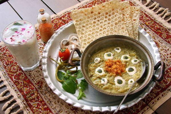 کشک بادمجان با لواش