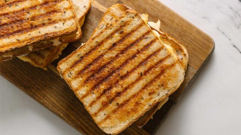 طرز تهیه اسنک مرغ با پنیر