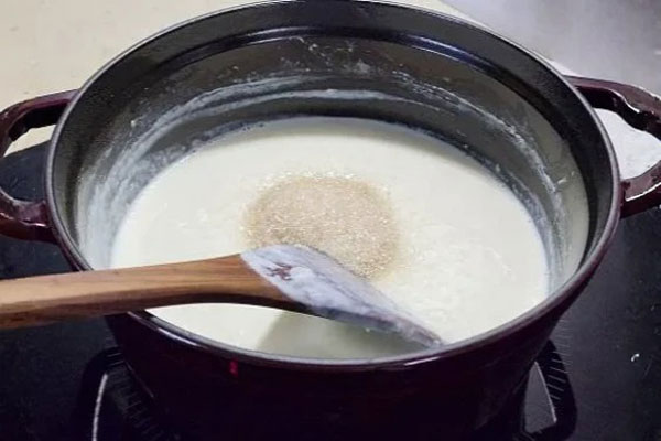 افزودن کره و شکر