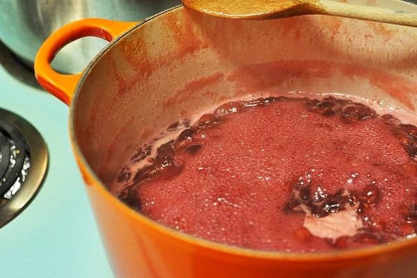جوشاندن مارمالاد گیلاس