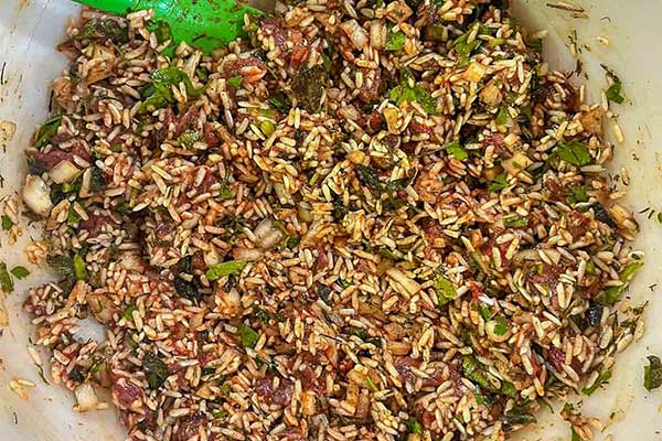 مواد داخل دلمه پیاز