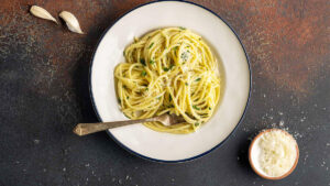 طرز تهیه پاستا با پنیر پارمزان