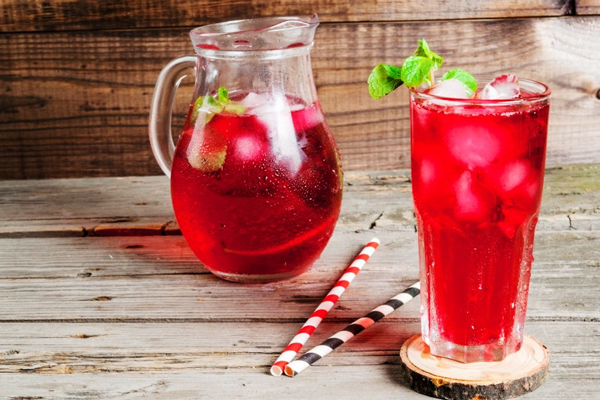 شربت گیلاس تهیه شده از مارمالاد گیلاس