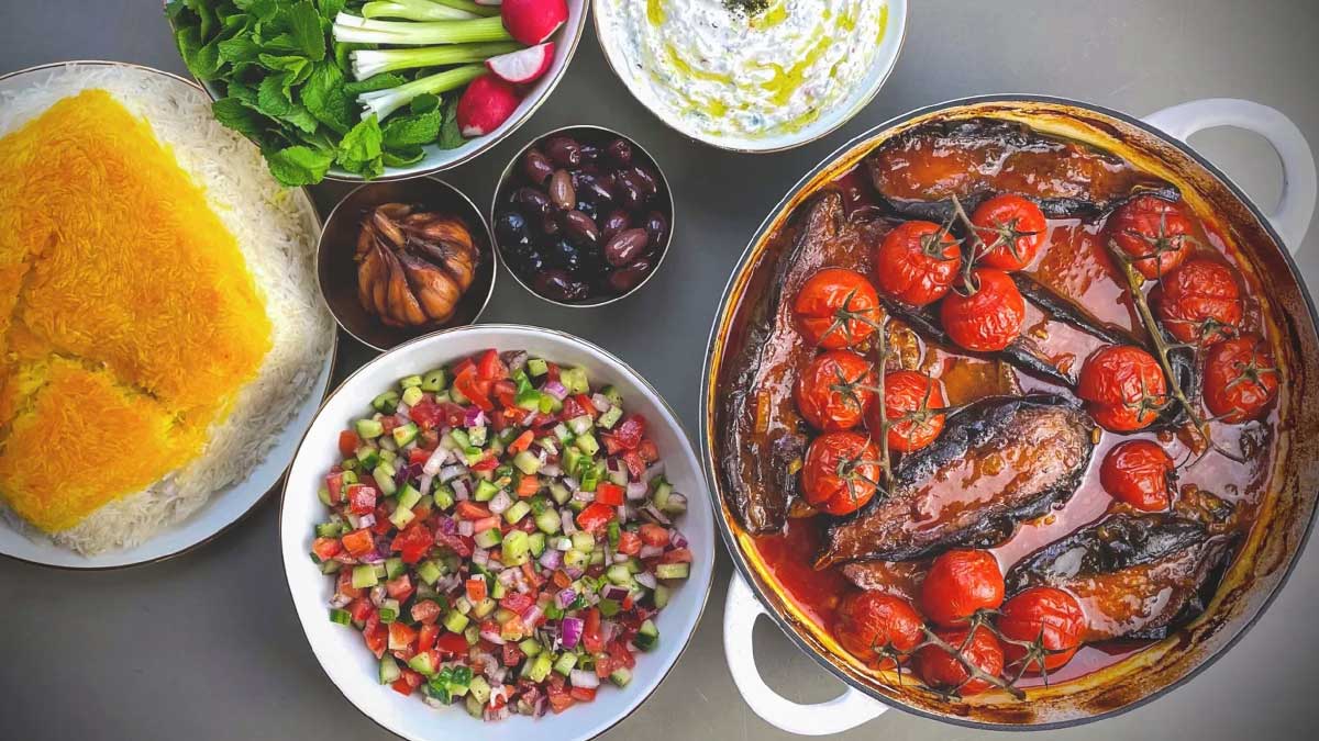 طرز تهیه خورش غوره بادمجان