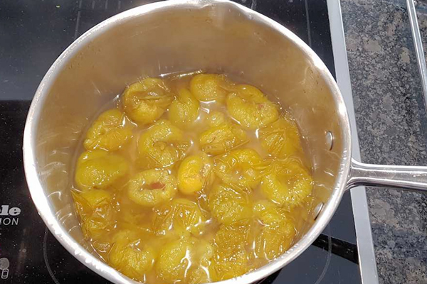 پخت گوجه سبز با عسل و پودر آگارآگار در تهیه چیز کیک گوجه سبز