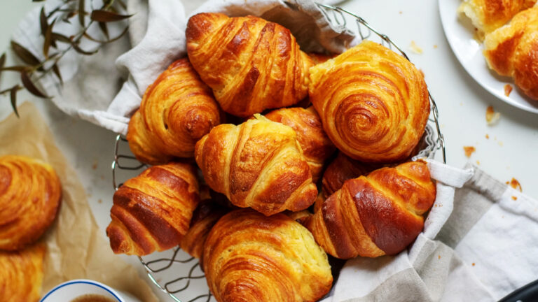 طرز تهیه شیرینی دانمارکی مغزدار