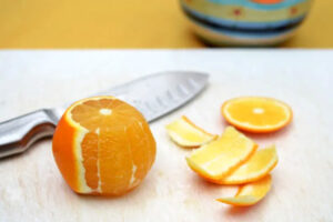 پوست گرفتن پرتقال و آماده کردن آن برای کمپوت