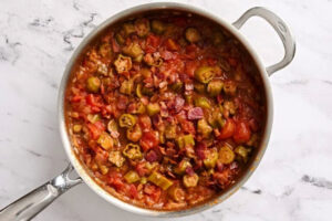 پخت خورشت بامیه با گوجه فرنگی