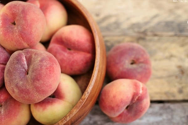 روشهای مصرف هلو انجیری