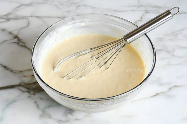 تهیه مایه پنکیک برای ۴ نفر