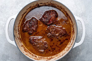 خورشت فسنجون با مرغ جاافتاده