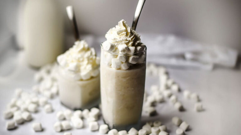 طرز تهیه میلک شیک وانیل