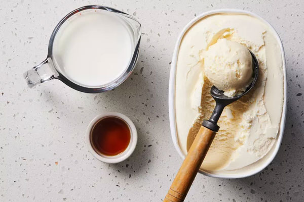 مواد اولیه میلک شیک وانیل