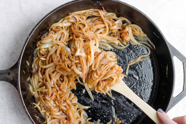 تهیه پیازداغ برای پیازو