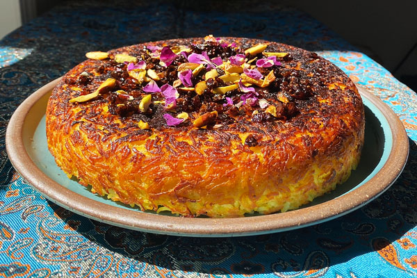 سرو ته چین مرغ ساده با تزئین خلال