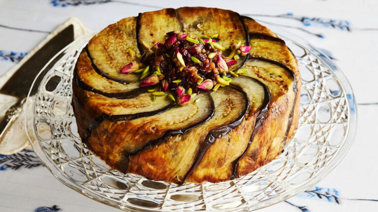 طرز تهیه ته چین مرغ و بادمجان در فر