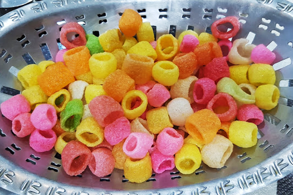 پفک هندی آماده شده در ظرف استیل