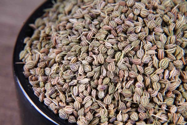 خواص زنیان به تقویت سیستم ایمنی بدن کمک می کند