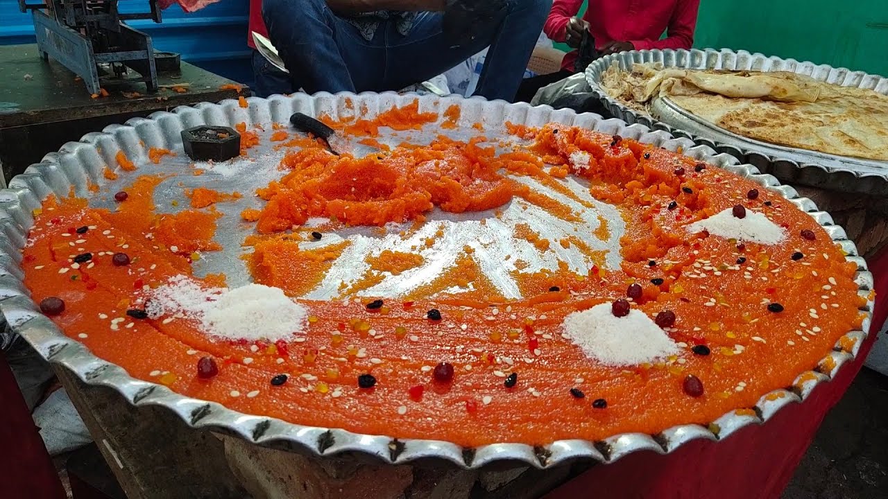 سوجی حلوا از غذاهای خیابانی