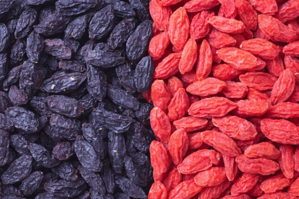 تفاوت گوجی بری سیاه و قرمز